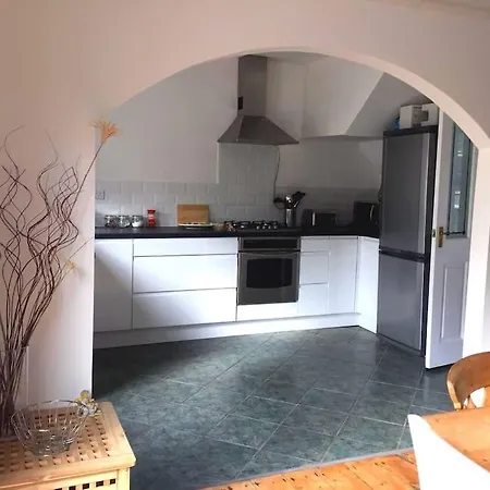 Lovely, Perfectly Situated Townhouse. Newquay (Cornwall)