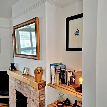 Lovely, Perfectly Situated Townhouse. * Newquay (Cornwall)