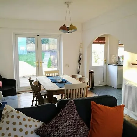 Lovely, Perfectly Situated Townhouse. Holiday home Newquay (Cornwall)