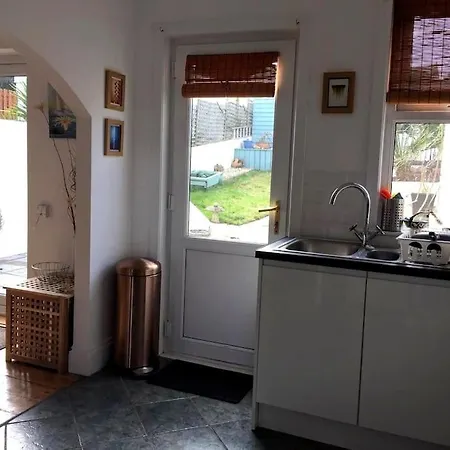 Lovely, Perfectly Situated Townhouse. Holiday home